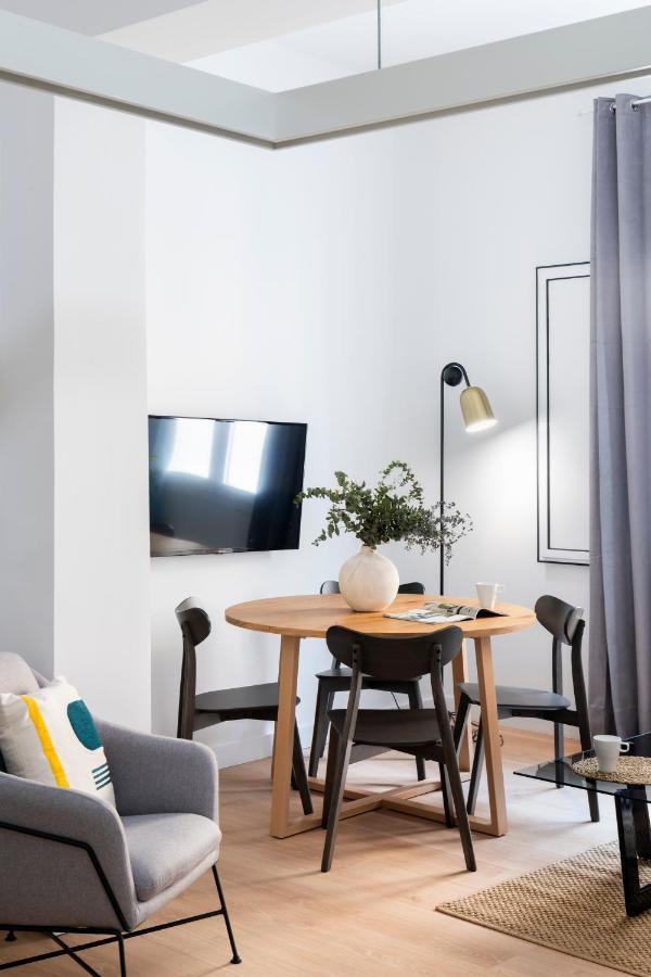 Suites Maestranza - Santas Patronas By Magno Apartments Seville Ngoại thất bức ảnh