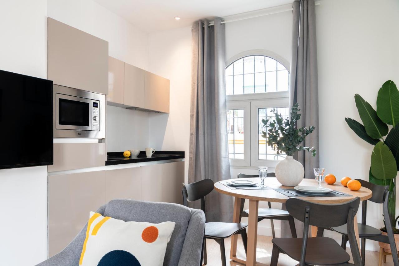 Suites Maestranza - Santas Patronas By Magno Apartments Seville Ngoại thất bức ảnh